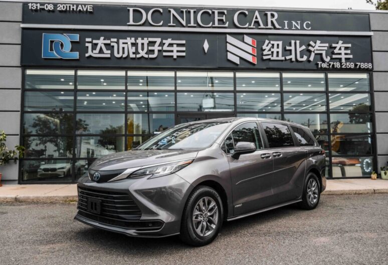 2021 TOYOTA SIENNA FWD HYBRID MINIVAN LE