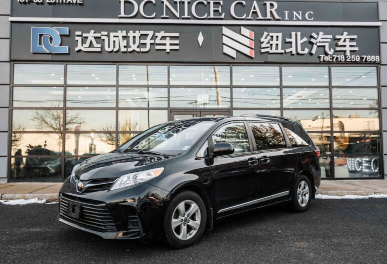 2020 TOYOTA SIENNA FWD MINIVAN LE